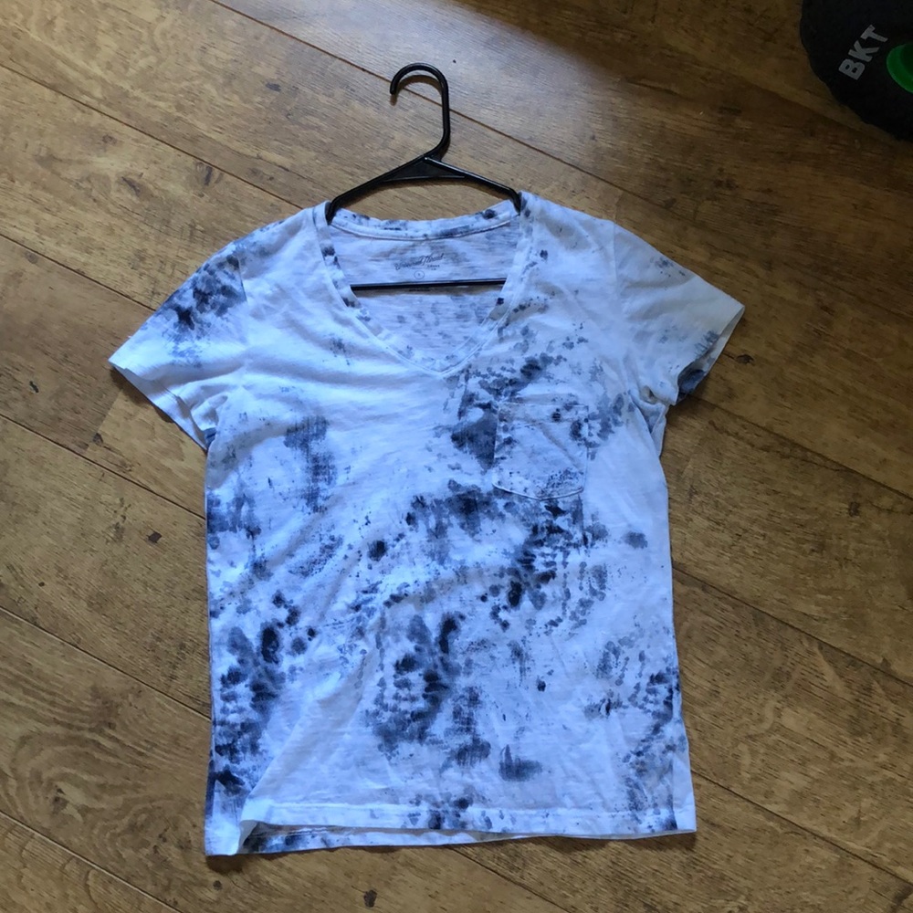 universal threads white and blackish grey and blue v neck shirt